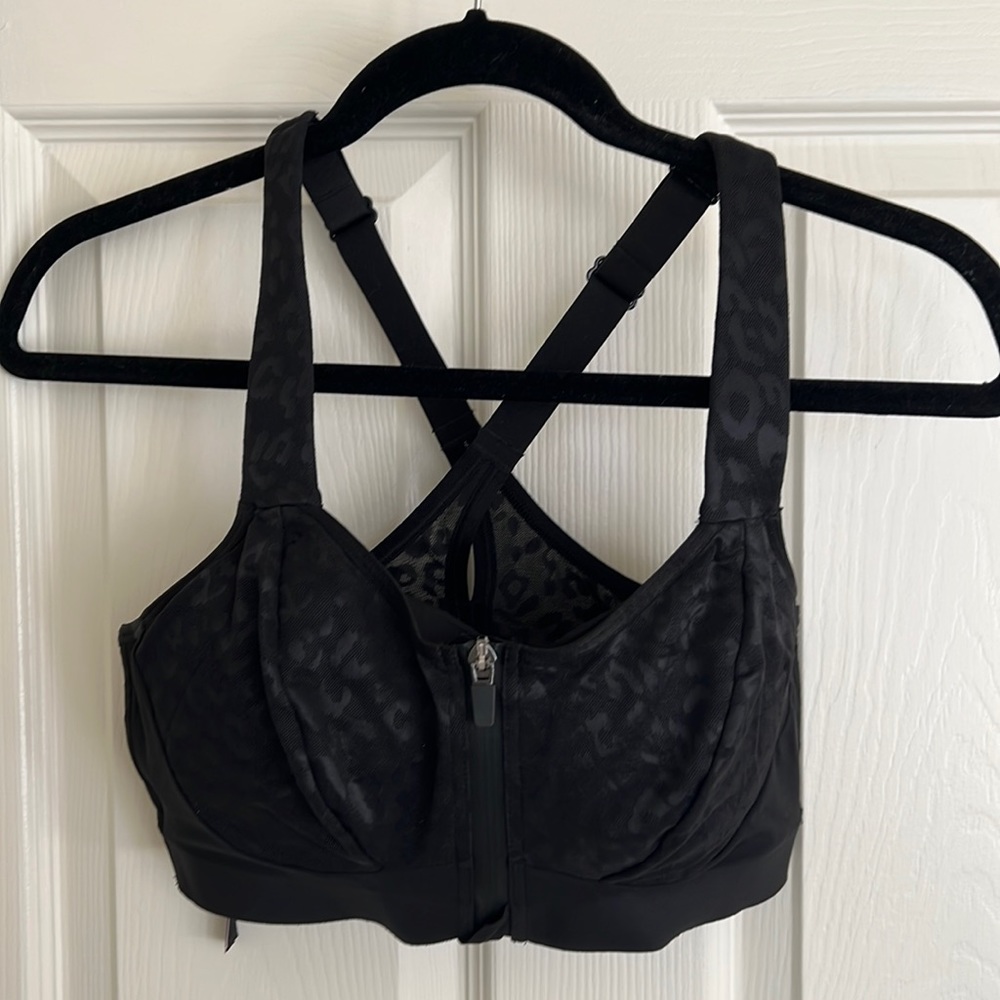 Sexy and Supportive Victoria Secret Sports Bra